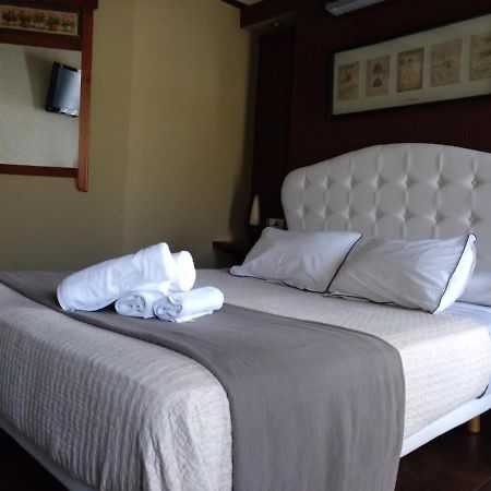 Hostal Medievo Монфорте-де-Лемос Экстерьер фото